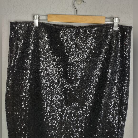Torrid Black Sequin Side Slit Midi Pencil Skirt Size 2 - Picture 9 of 13